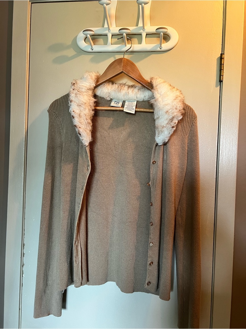 Levi's Ribbed Cardigan with Faux-Fur Collar - Taupe